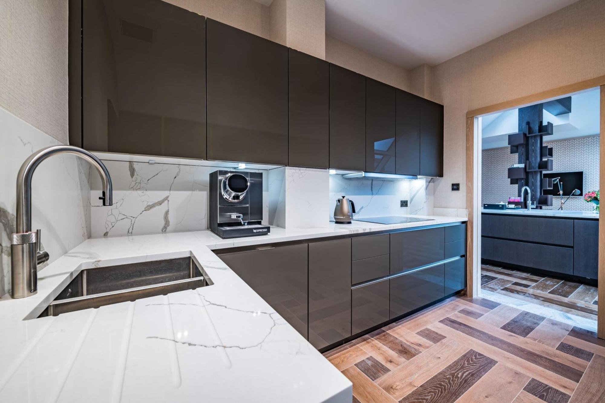 Stock Exchange Hotel, Manchester, Autograph Collection Bagian luar foto A modern kitchen