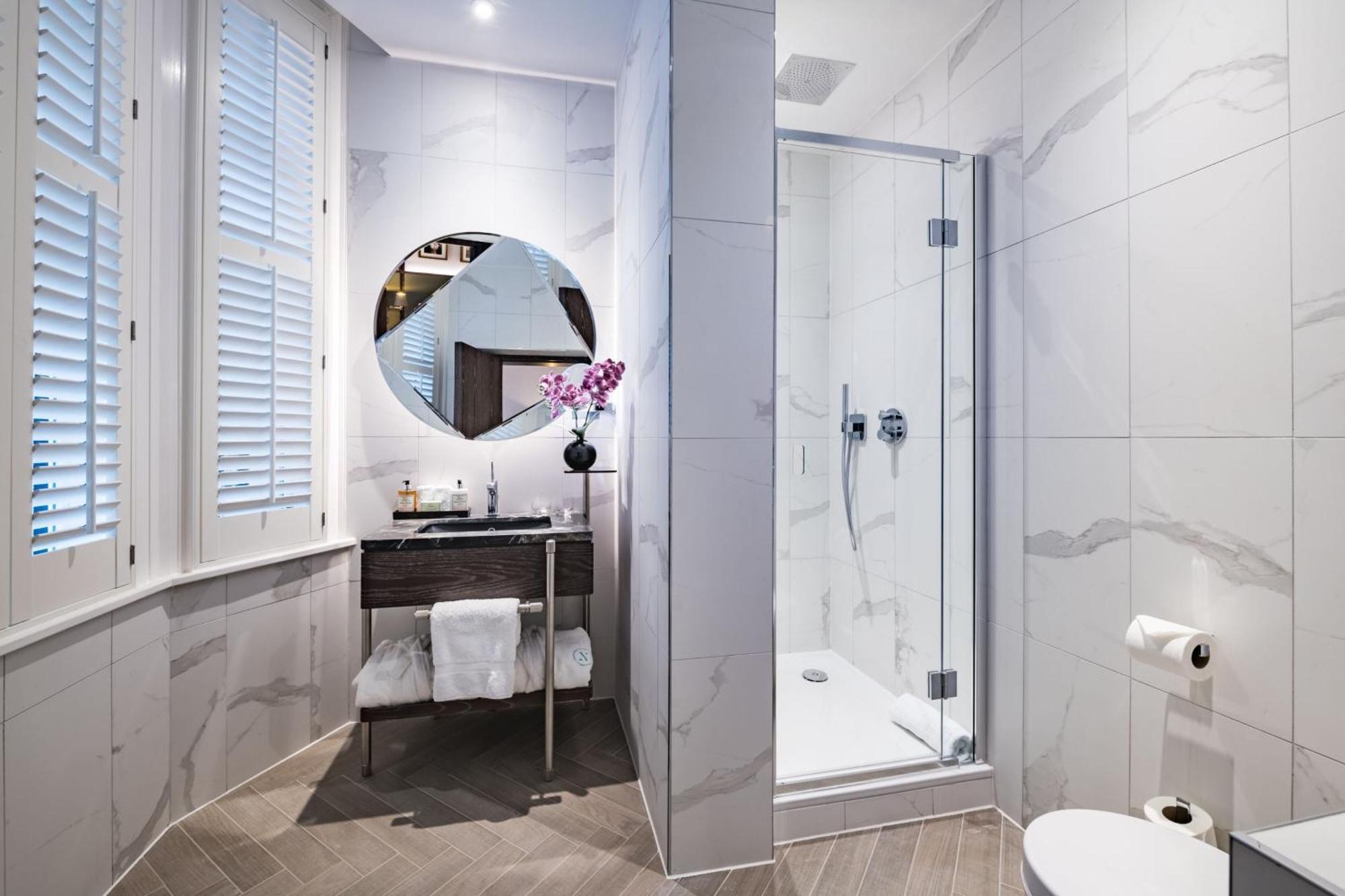 Stock Exchange Hotel, Manchester, Autograph Collection Bagian luar foto Bathroom